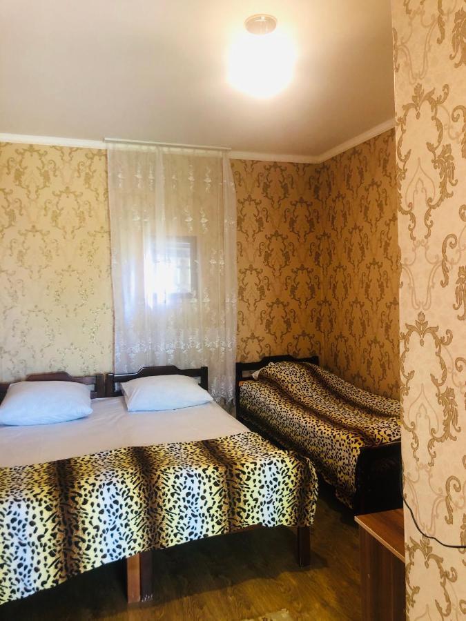 Гостевой Дом «Лиза» Hotel Гагра Екстериор снимка